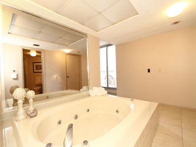 Jacuzzi Tub